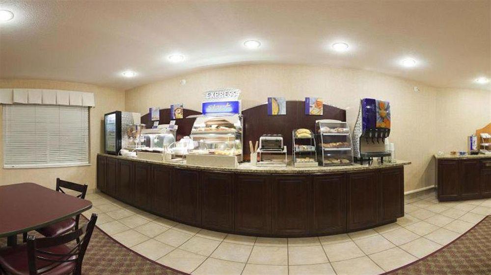 Holiday Inn Express Hotel & Suites Maryville By Ihg Bagian luar foto
